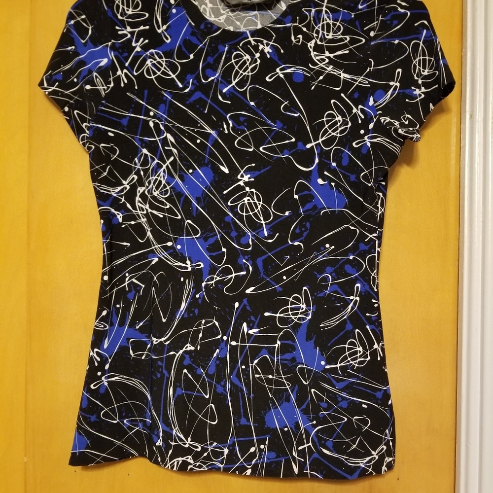 Fitted crew neck blouse